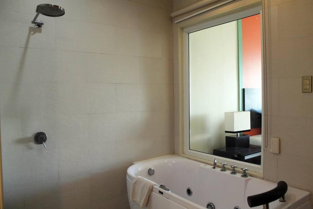 Suitetrails - Deluxe Suite West at World Class Resort