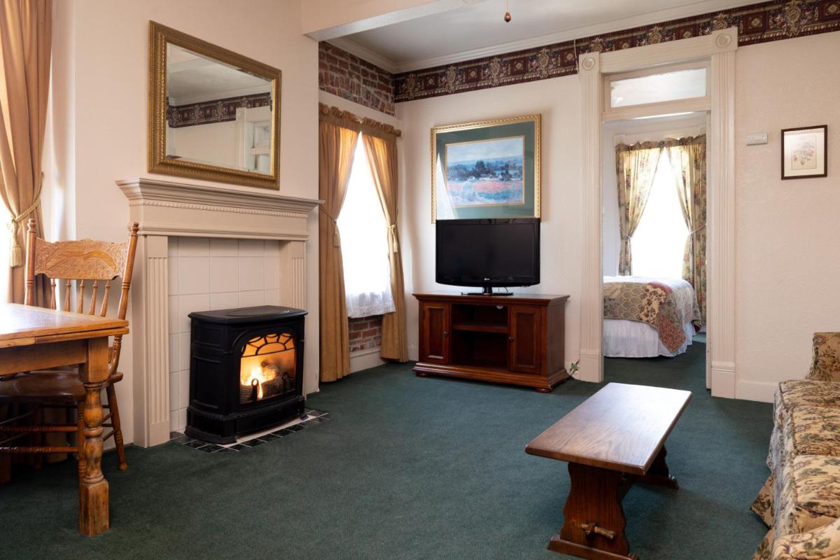 The Bishop Hotel - Housity