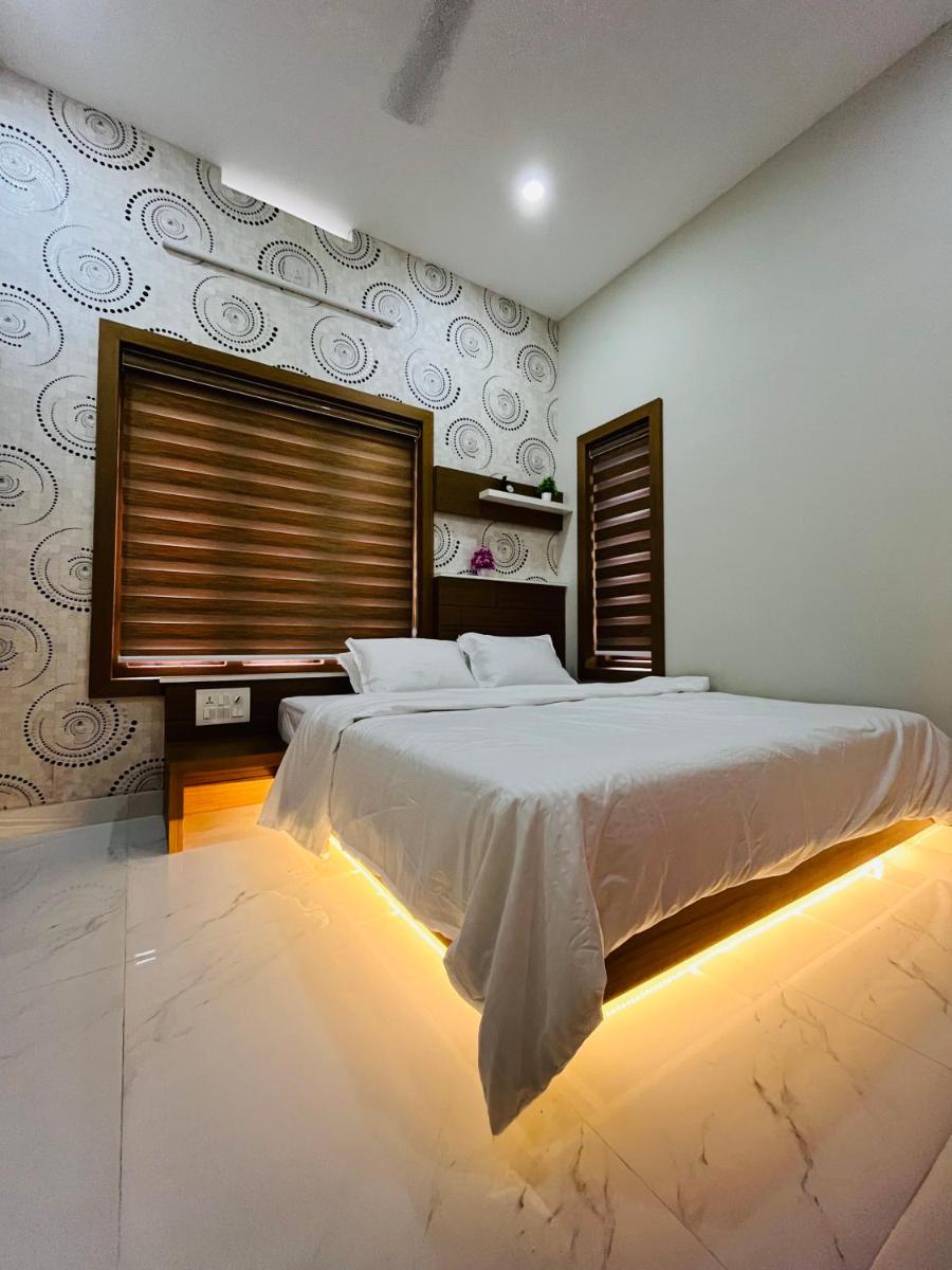 Milaano Orchids, Service Villa, Kammana Mananthavady - Housity