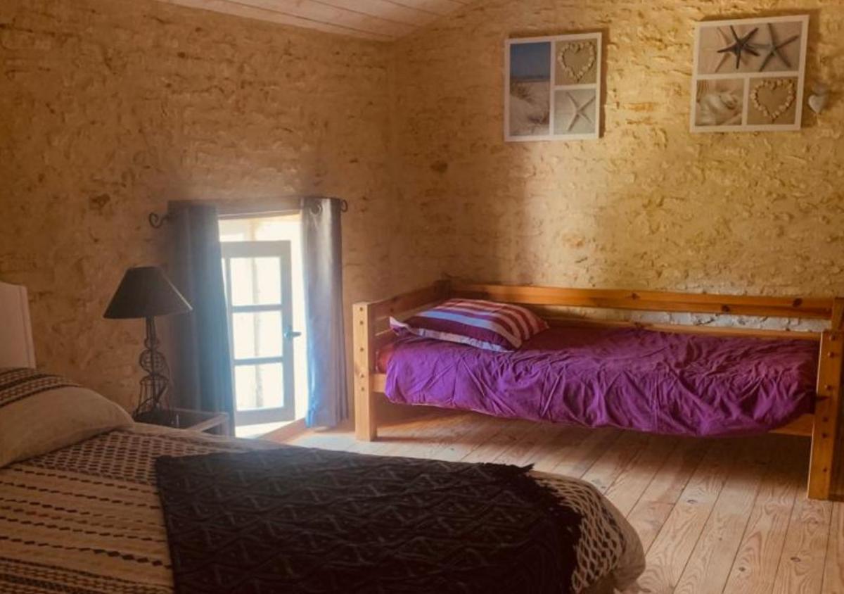 Un gîte spacieux et charmant : Les Charmines - Housity