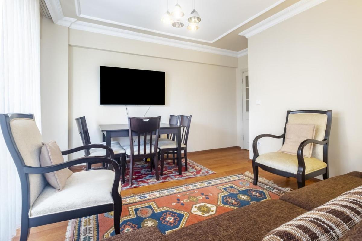 Peaceful Flat in the Heart of Atasehir - Housity