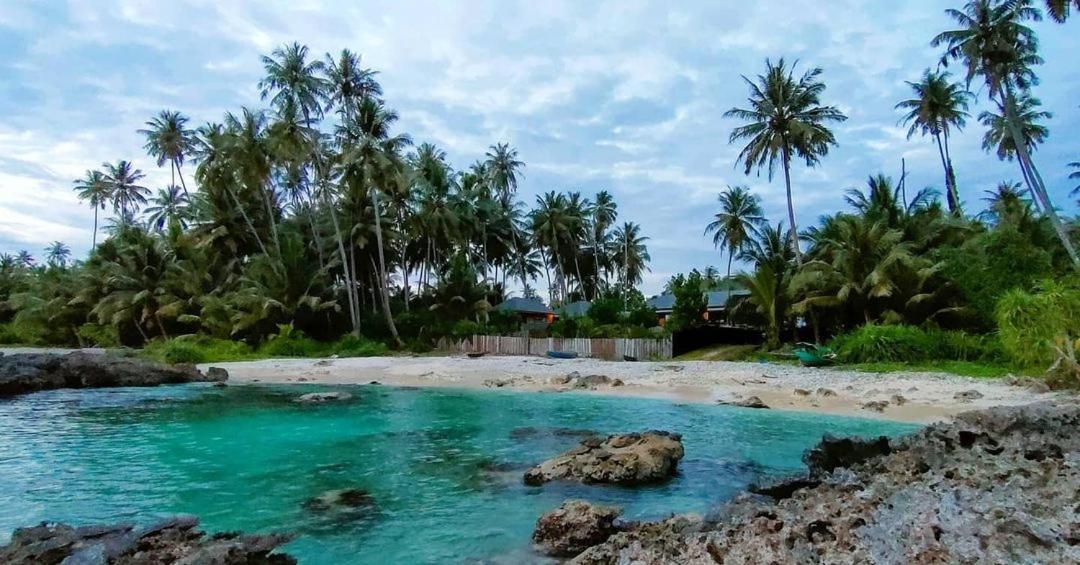 Suitetrails - Coconut Island Surf Stay Simeulue