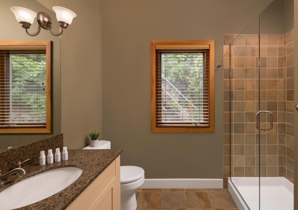 Outback Lakeside Vacation Homes - Housity
