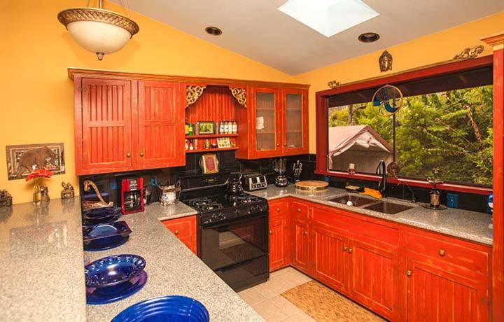 Hawaiian Sunrise Vacation House - Housity