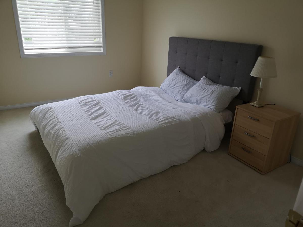 3-bedroom full house close to the U of Guelph - Housity