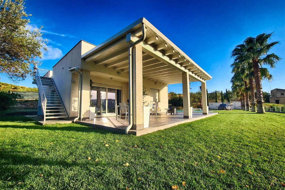 Villa con piscina - Housity