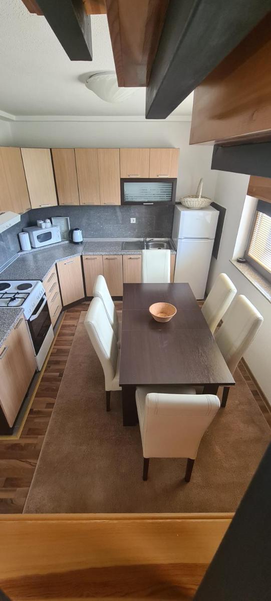 Apartman 8 Ponijeri - Housity