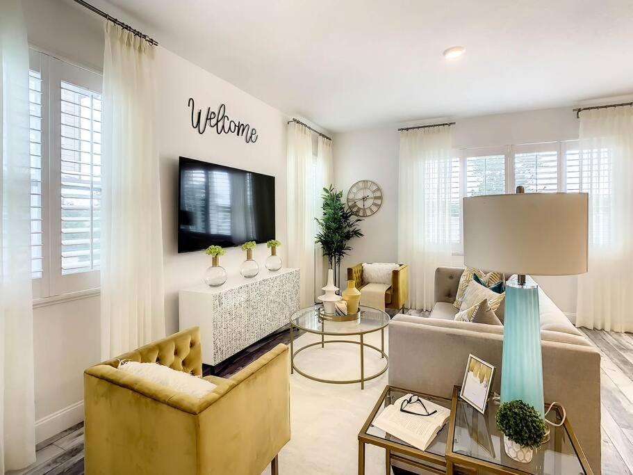 Suitetrails - Luxurious Villa near Disney with Resort Amenities