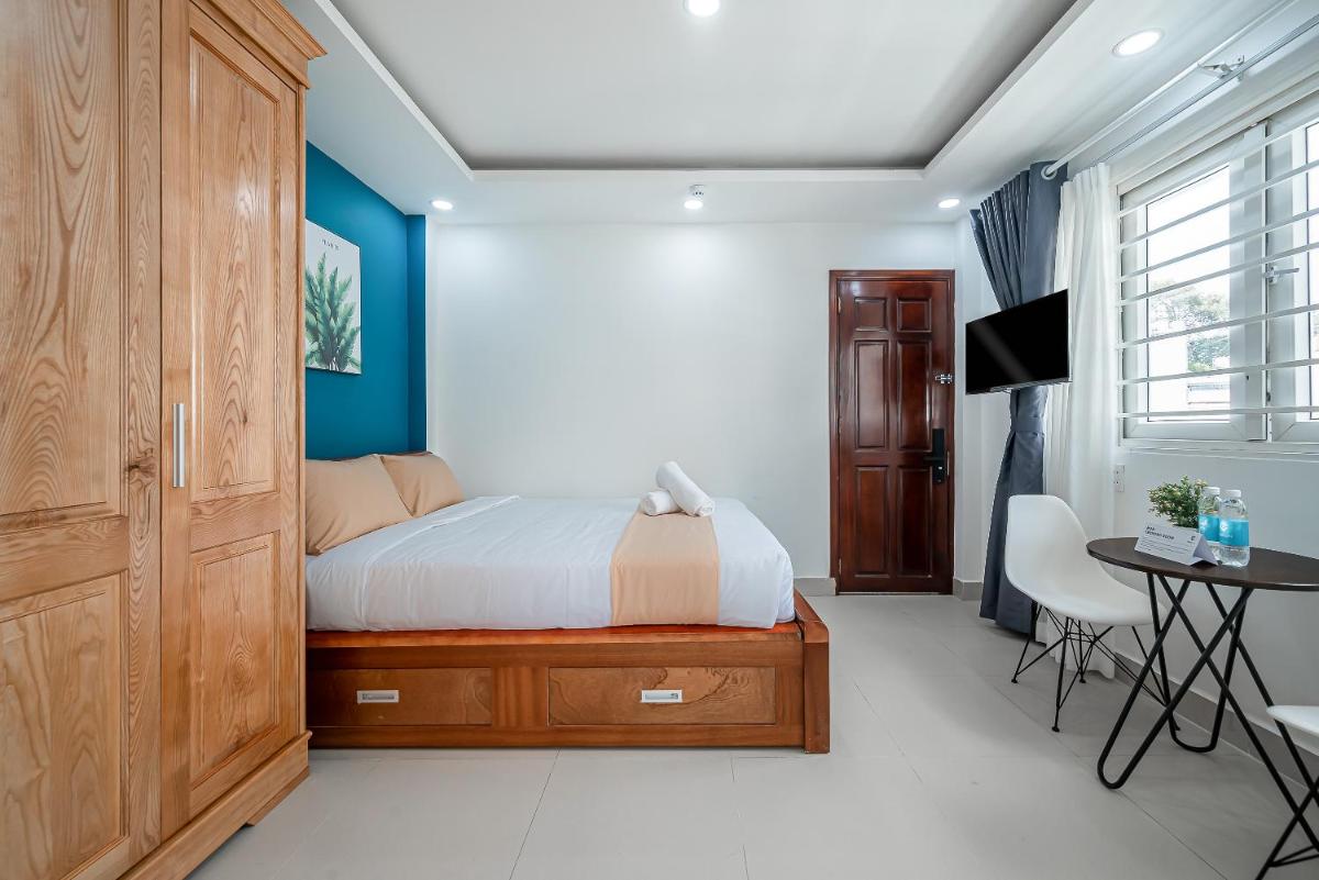Cozrum Homes - Retro House - Housity