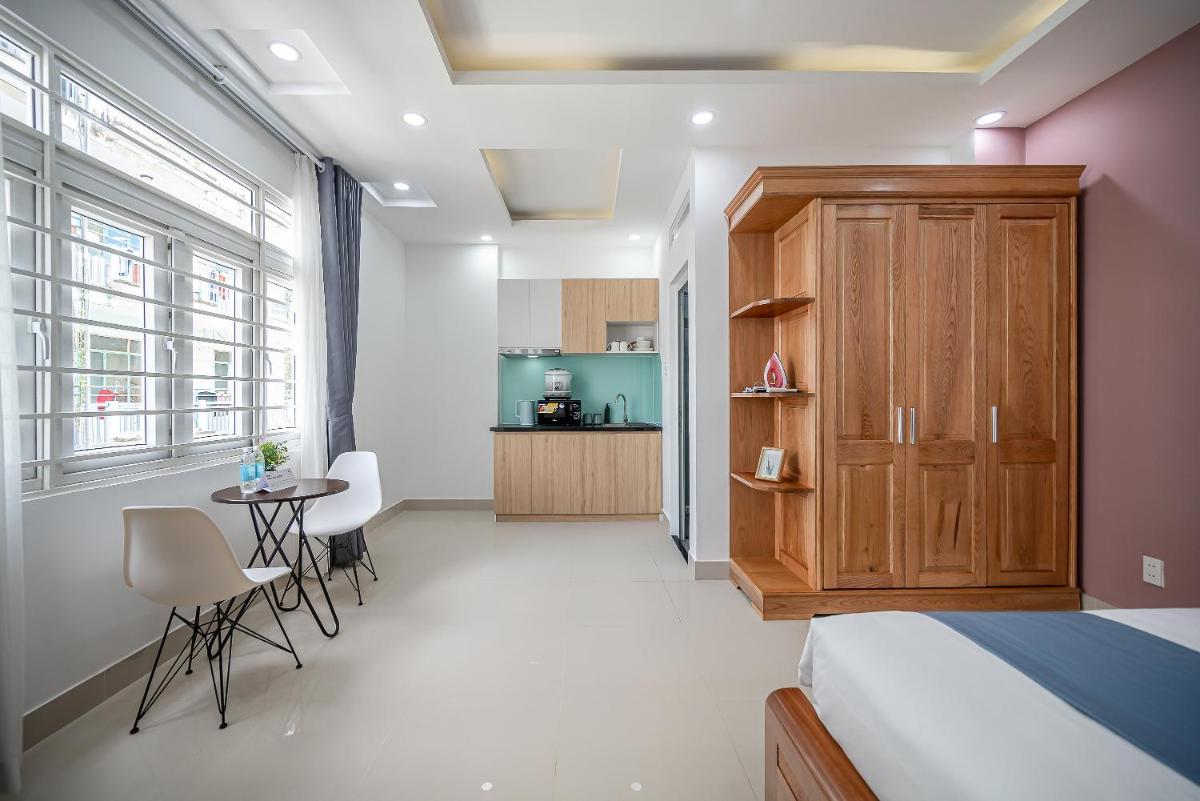 Cozrum Homes - Retro House - Housity