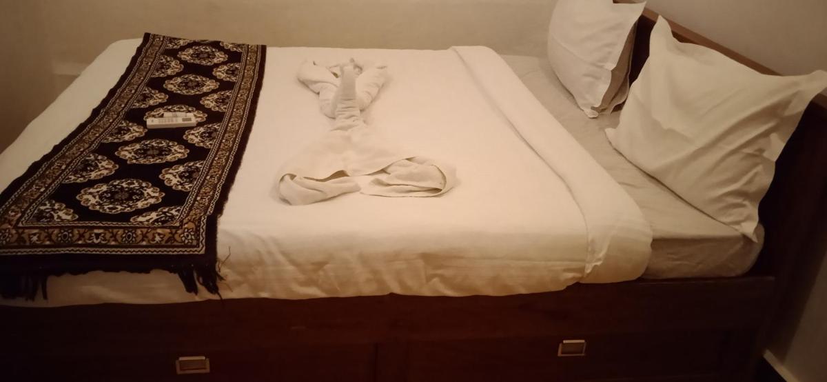 French Rivera Guest House - Housity