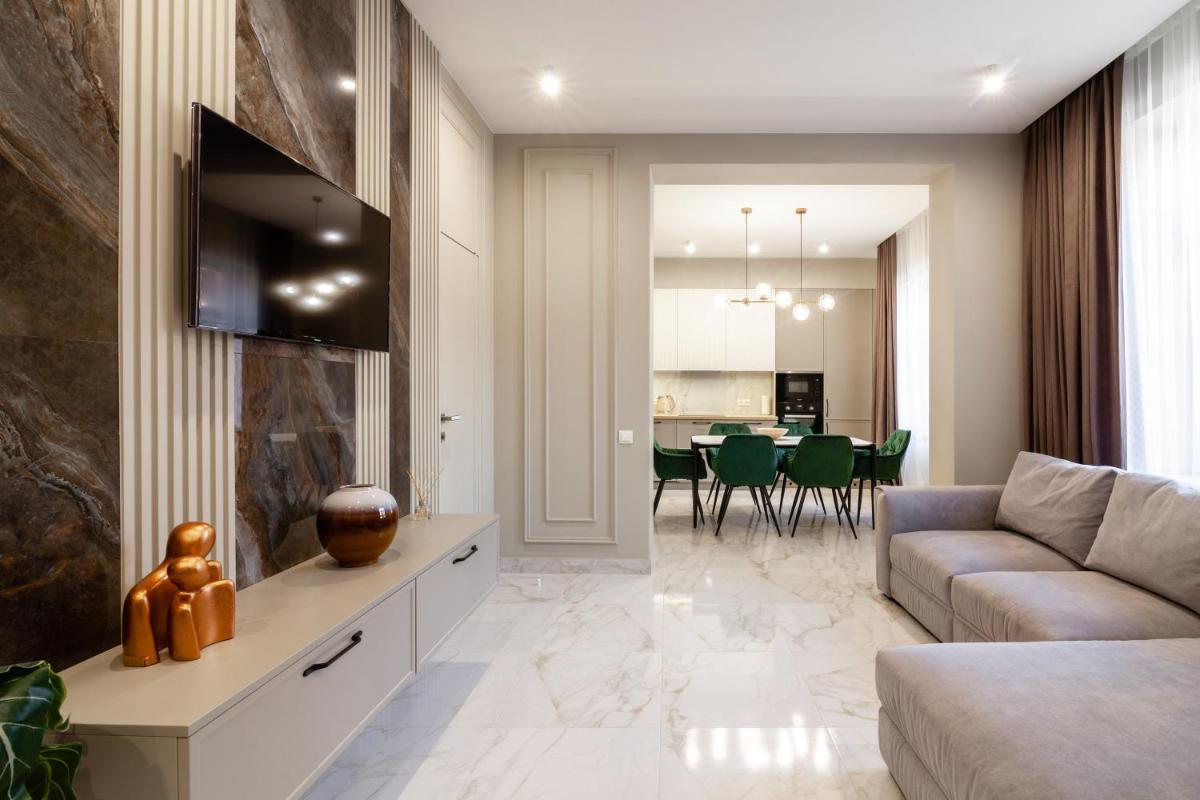 LEOGRAND VIP Apartments on Lesi Ukrainky 7 - Housity