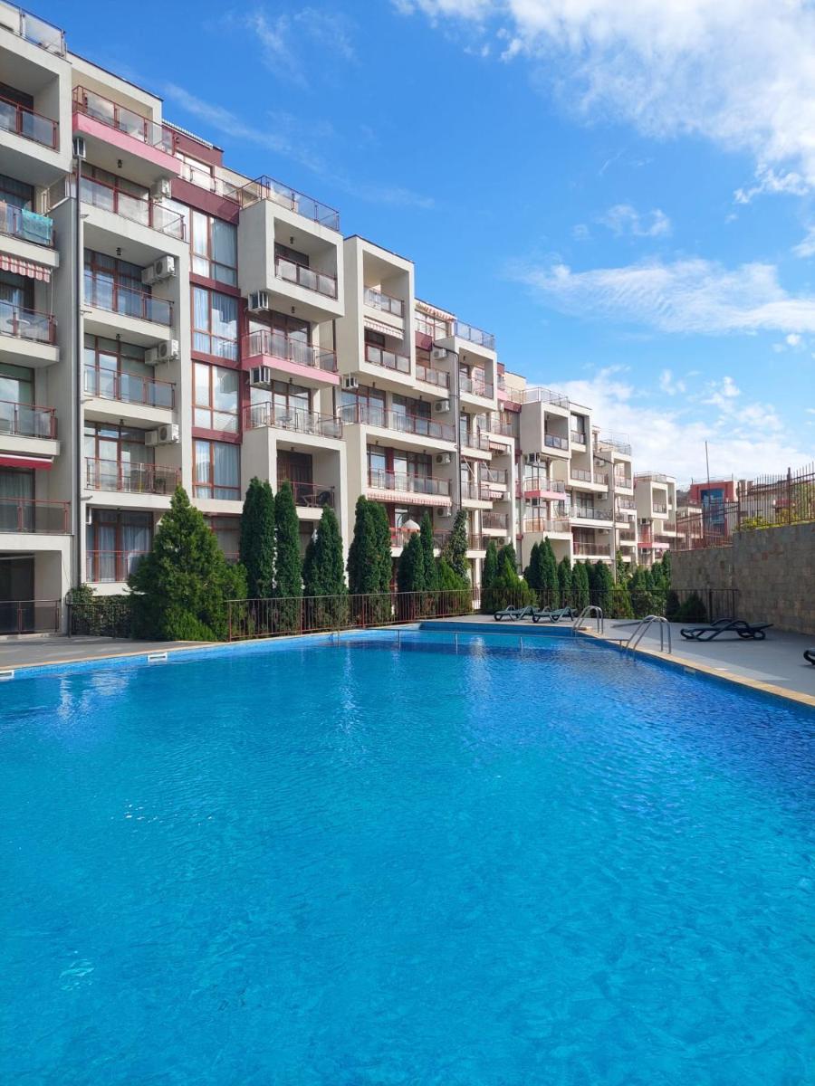 Helios 350m from the beach, check in Saturday, check out Saturday - Hizvo