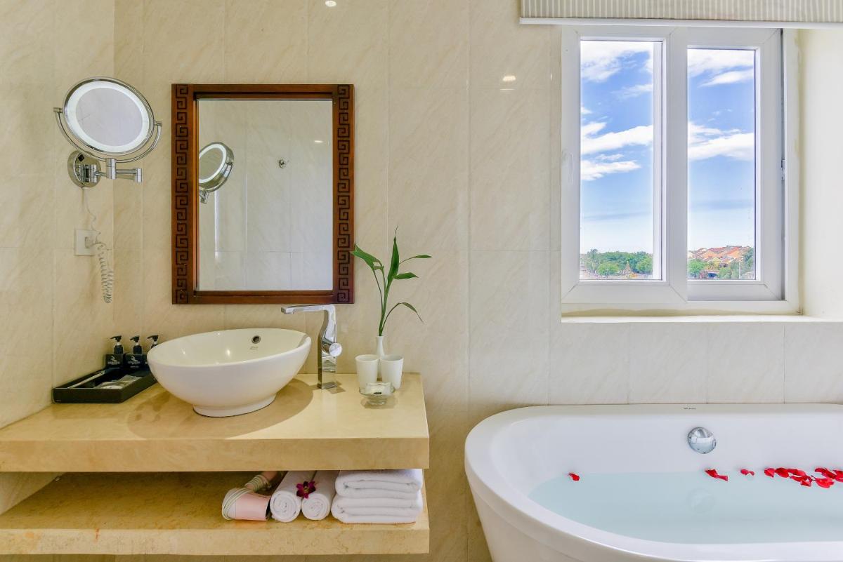 Suitetrails - River Suites Hoi An