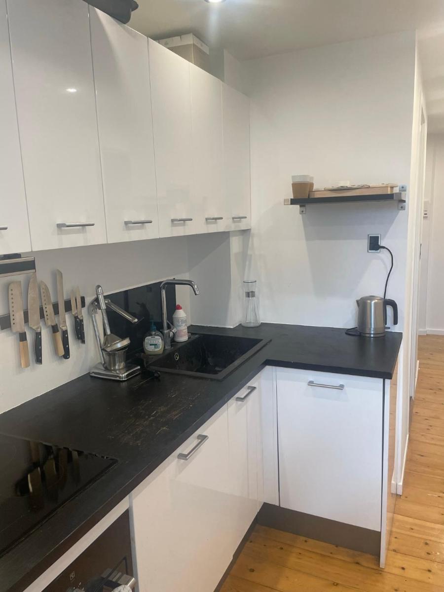 Private spacious room in shared apartment, Amager - Housity