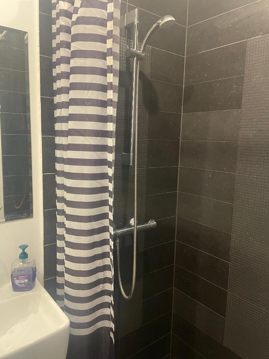 Suitetrails - Private spacious room in shared apartment, Amager