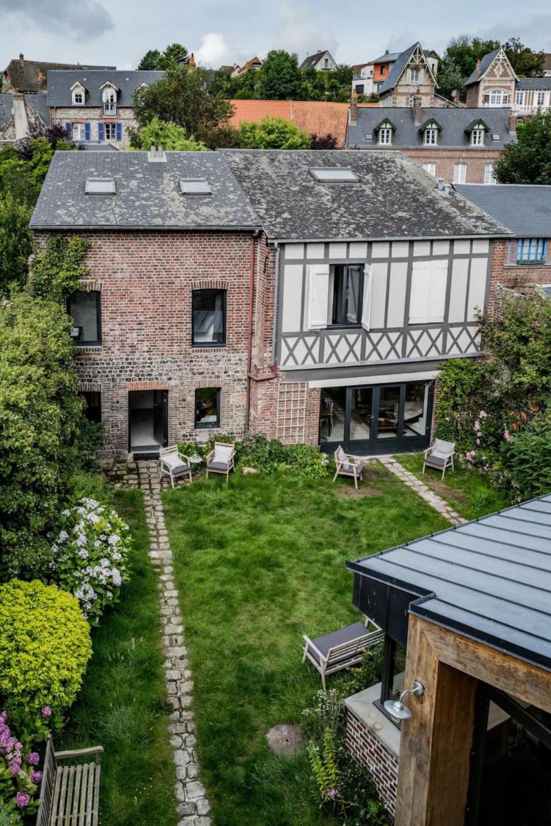 Les Baigneurs - Housity