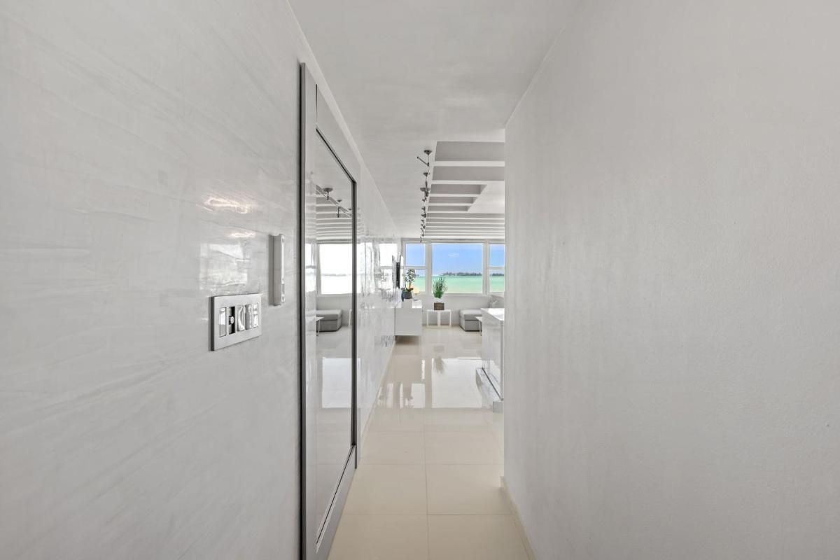 Amapola SeaSide Beach Front Apartment - Hizvo
