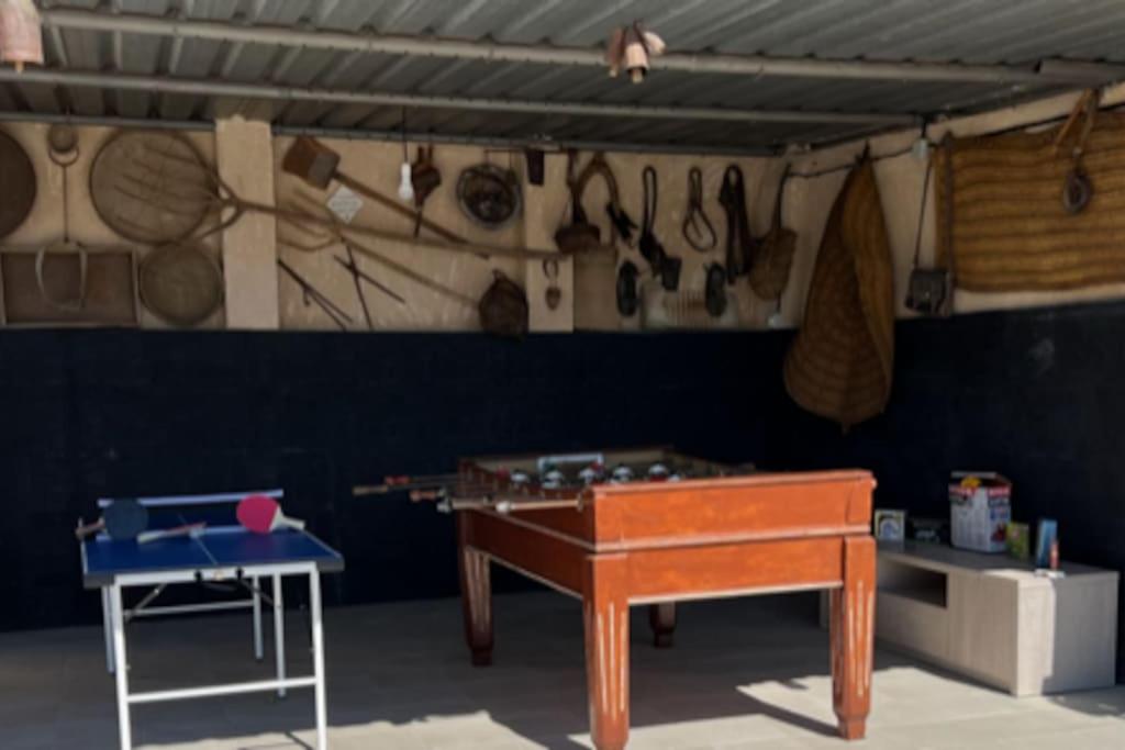 VILLA RURAL con amplia piscina - Housity