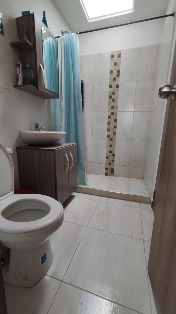Habitación en casa - Housity