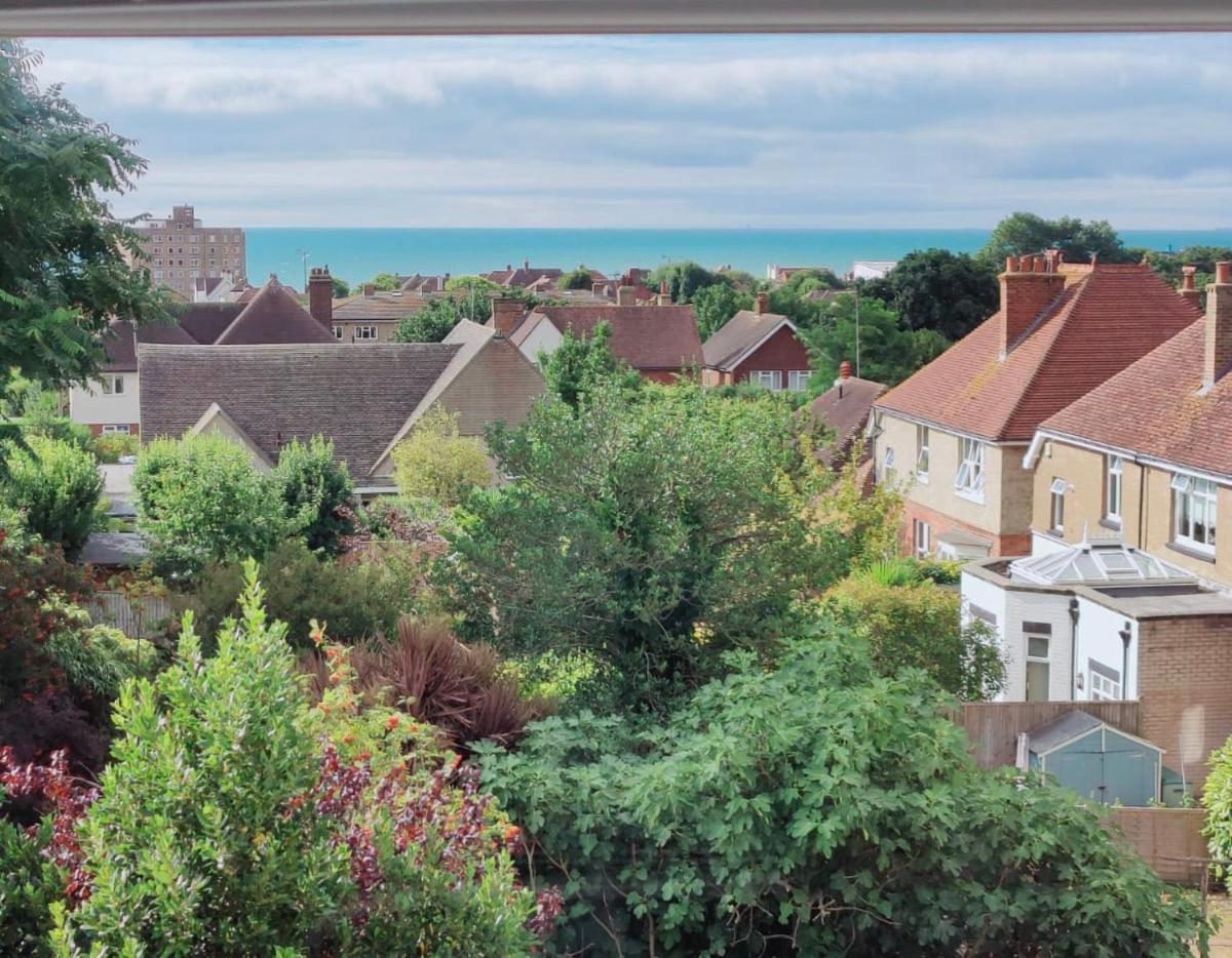 Bexhill Luxury Sea Stay Flat 2 - Housity
