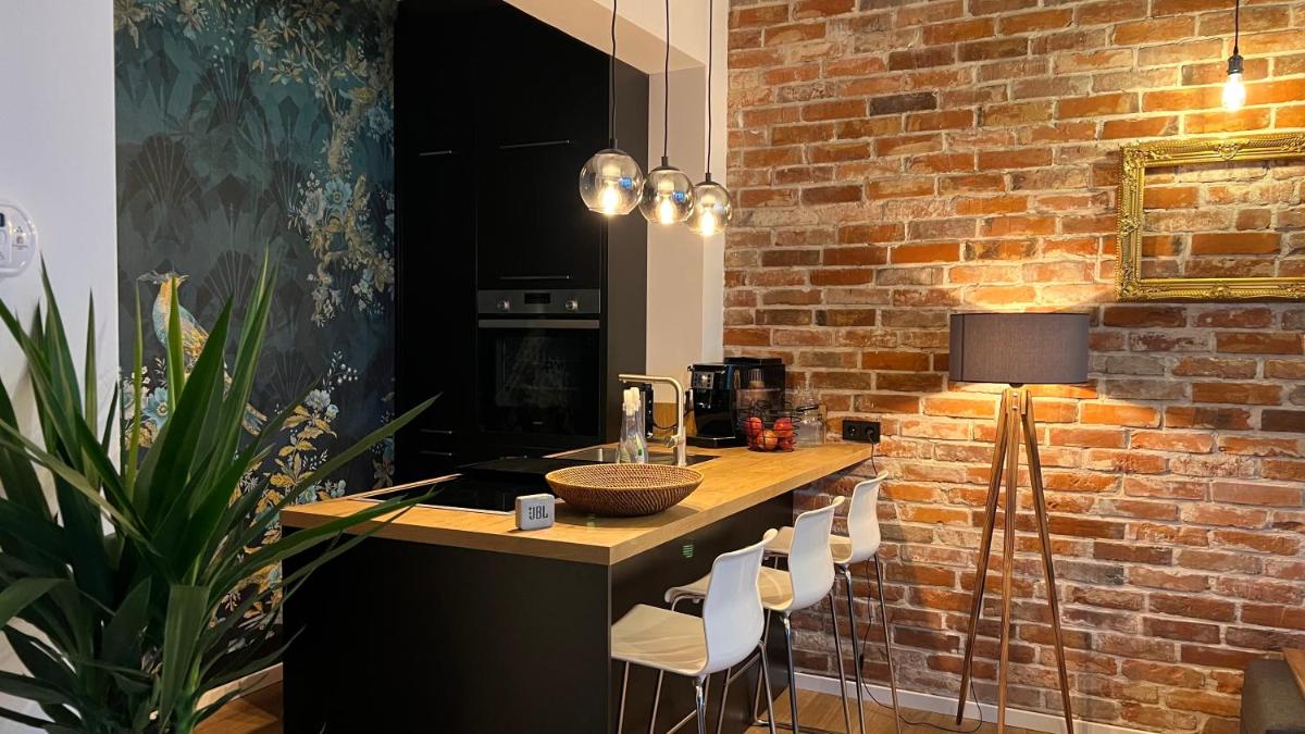 Designwohnung Schaufenster sehr zentral gelegen - Housity