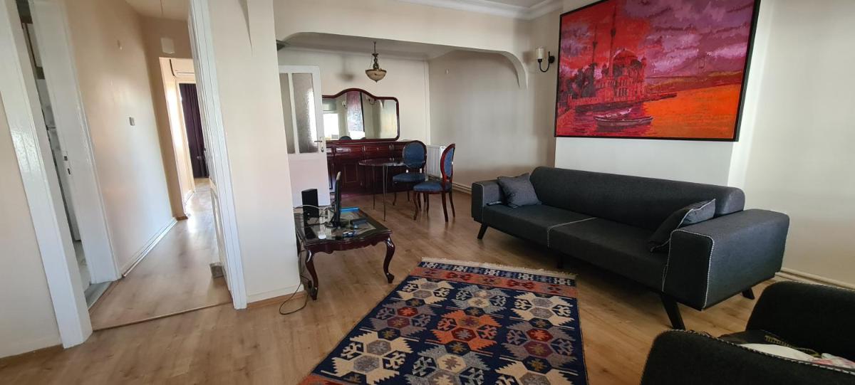 Lovely 2 bedroom loft with terrace, center of Kadıköy - Housity