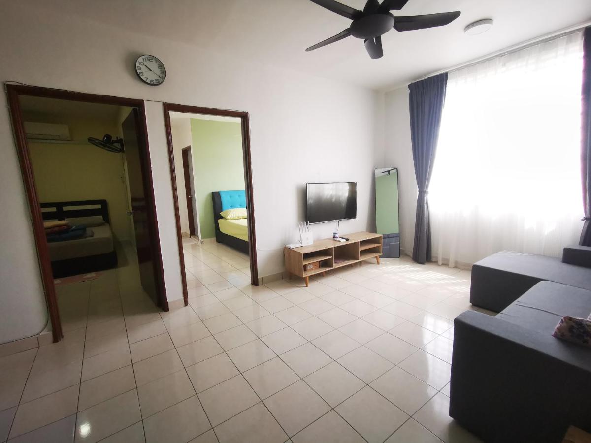 Putatan Platinum Apartment with Pool - Housity