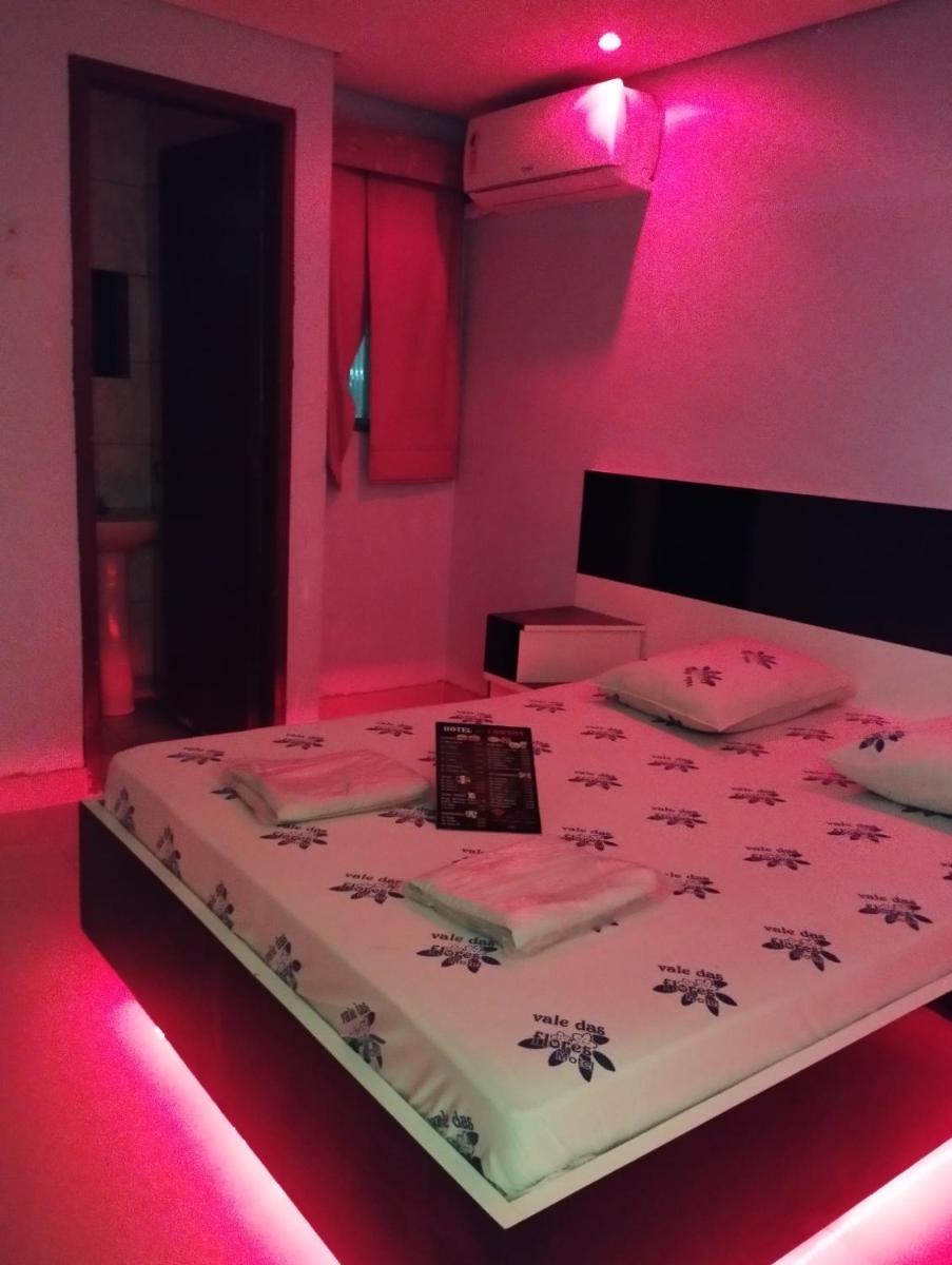 Hotel cowboy Cidade Dutra - Housity
