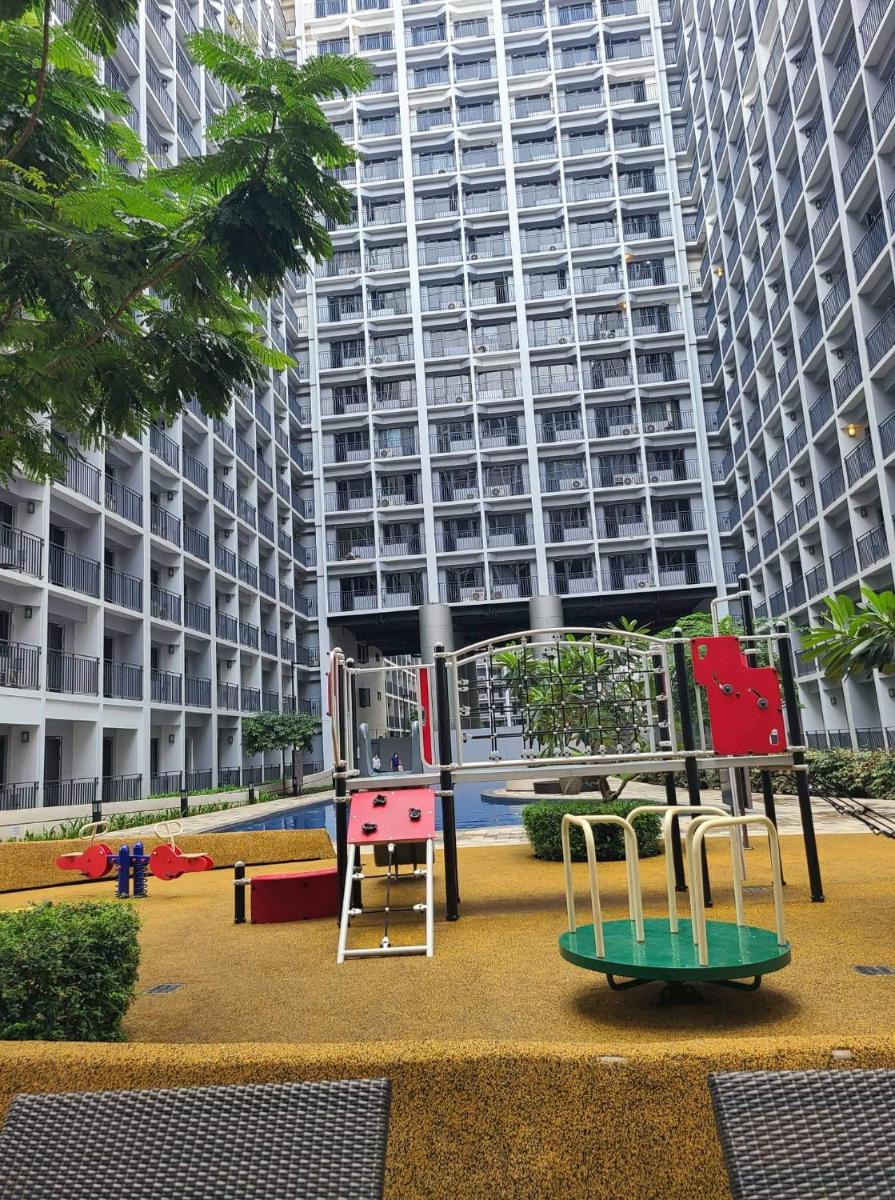 SHORE 2 Residences at MOA Complex - Housity