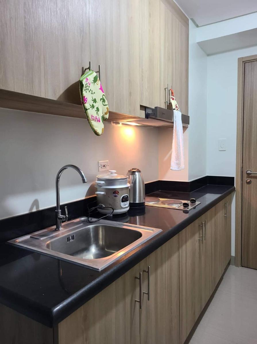 SHORE 2 Residences at MOA Complex - Housity