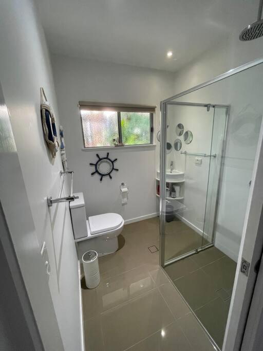 Relax at Trinity Beach Getaway, Blue Lagoon, Trinity Beach - Housity