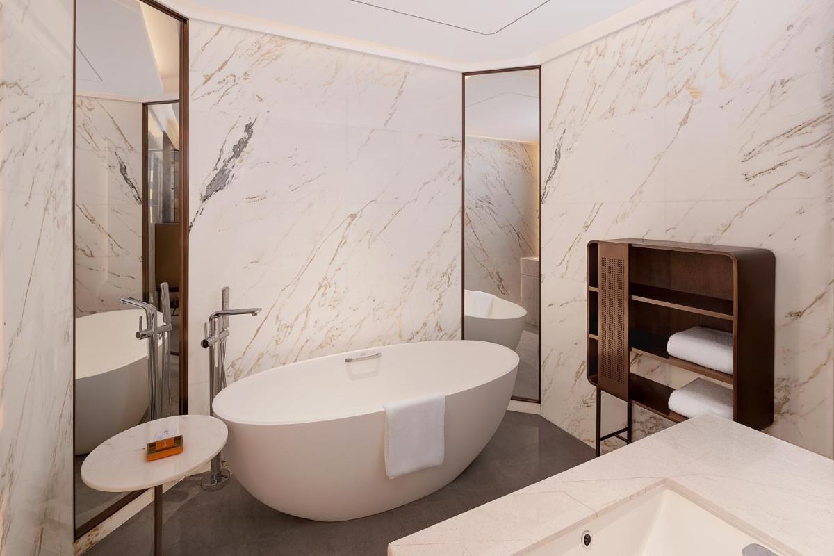 Crowne Plaza Qingdao Jinshui, an IHG Hotel - Housity