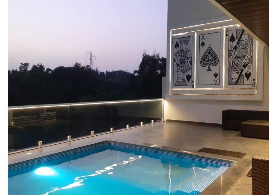 RedhomeX CASA Chino 7BHK - Housity