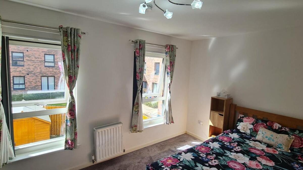 Beautiful 2 Bedroom House in Edinburgh - Housity