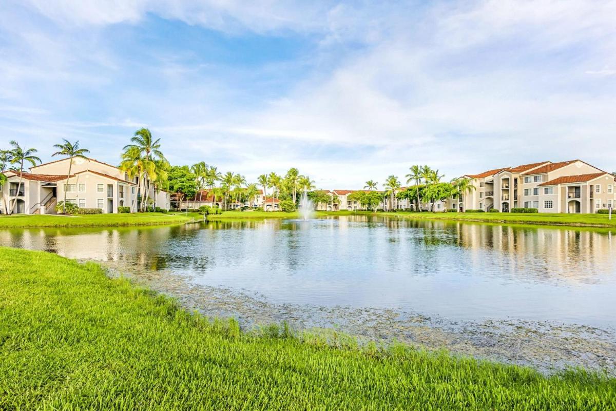 Stunning & Spacious Apartments at Miramar Lakes in South Florida - Housity