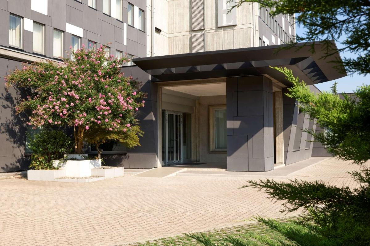 Best Western Park Hotel Continental - Housity