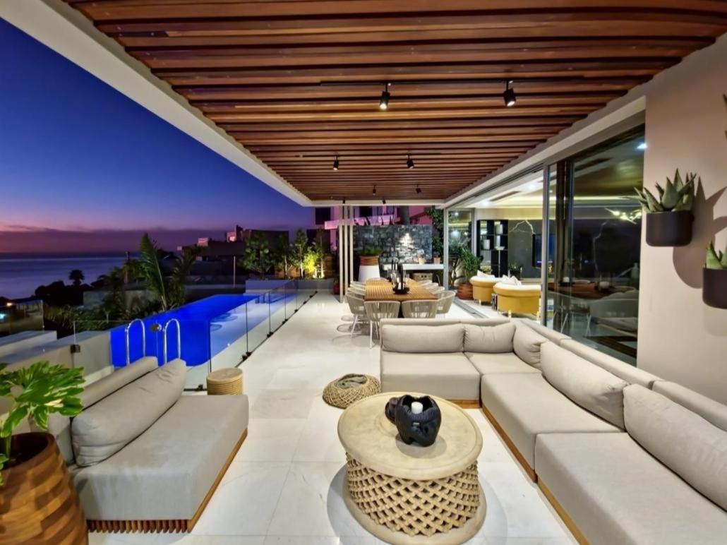 Zenith Luxury Accommodation - Housity