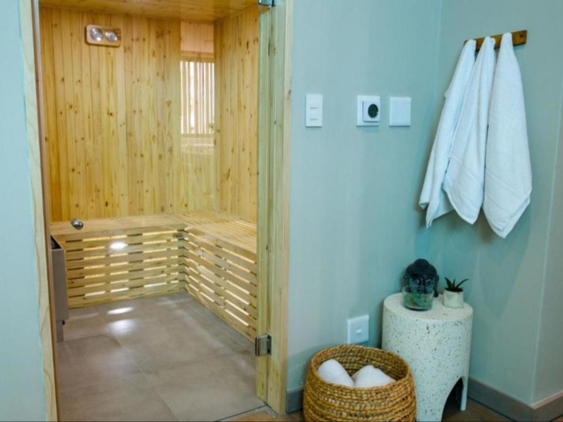 Zenith Luxury Accommodation - Housity
