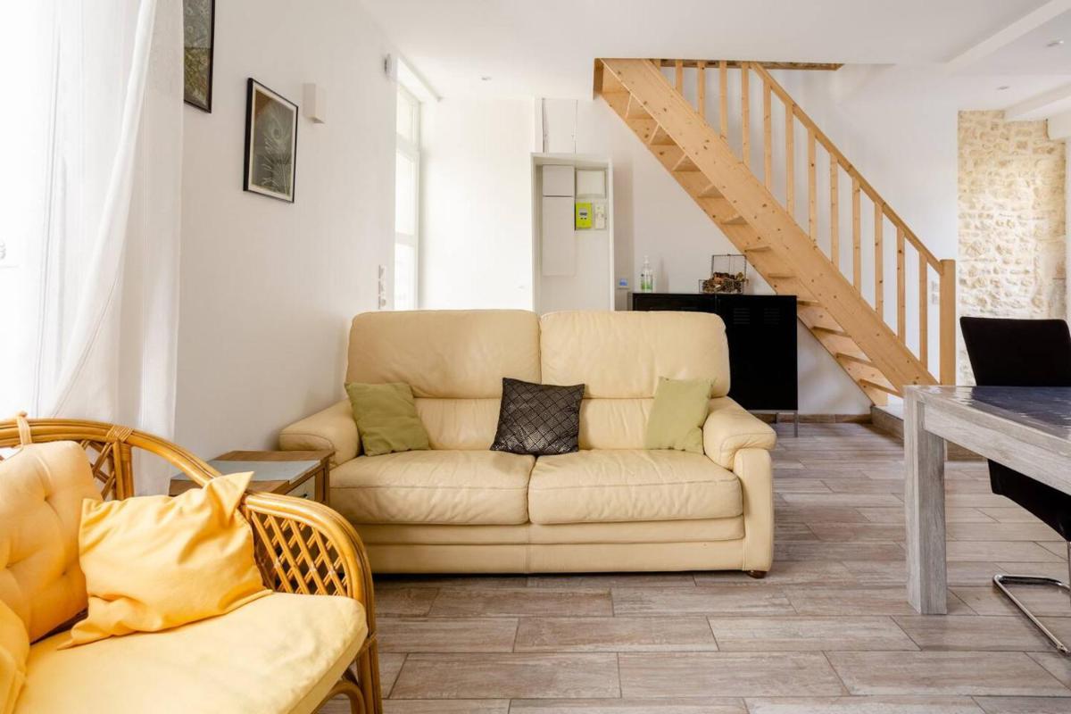 Maison accueillante a Noyen sur Sarthe avec terrasse - Housity