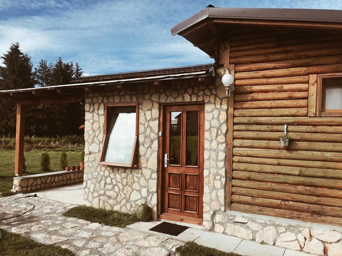 Didova Kućica - Housity