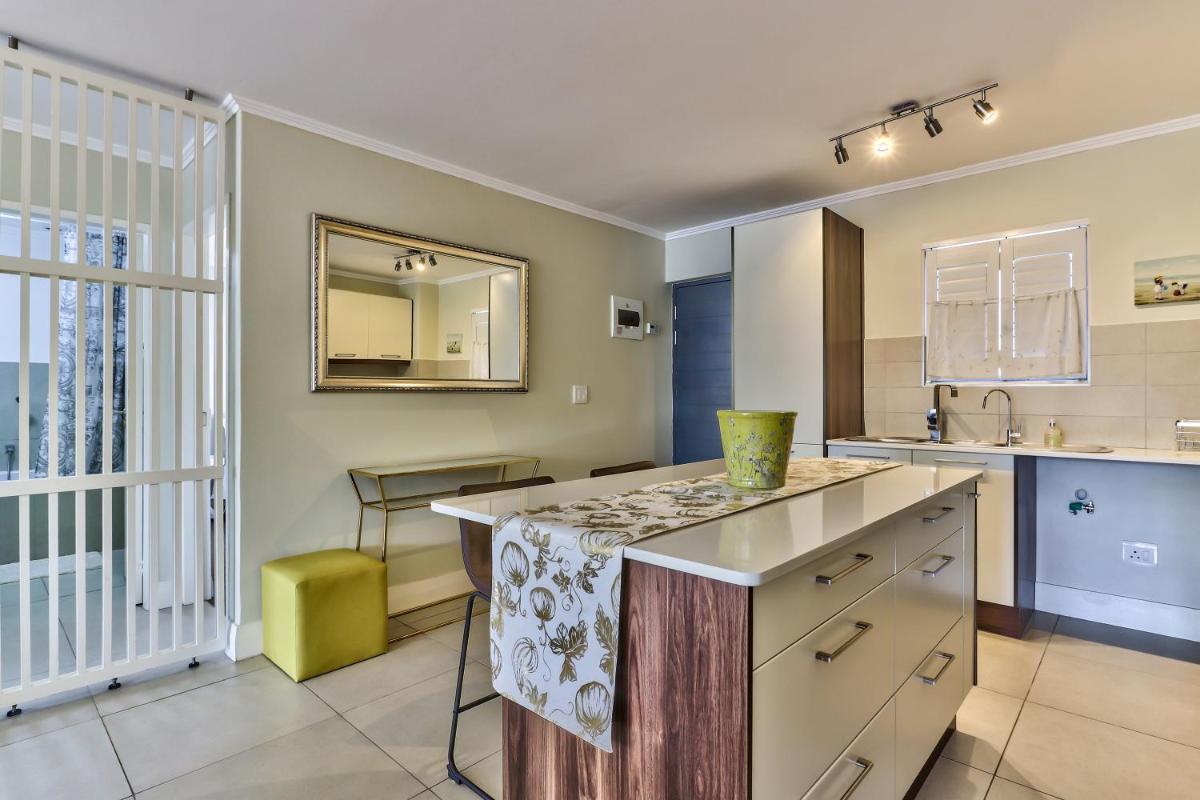 2 Bedroom Apartment in Century City 204QS - Hizvo