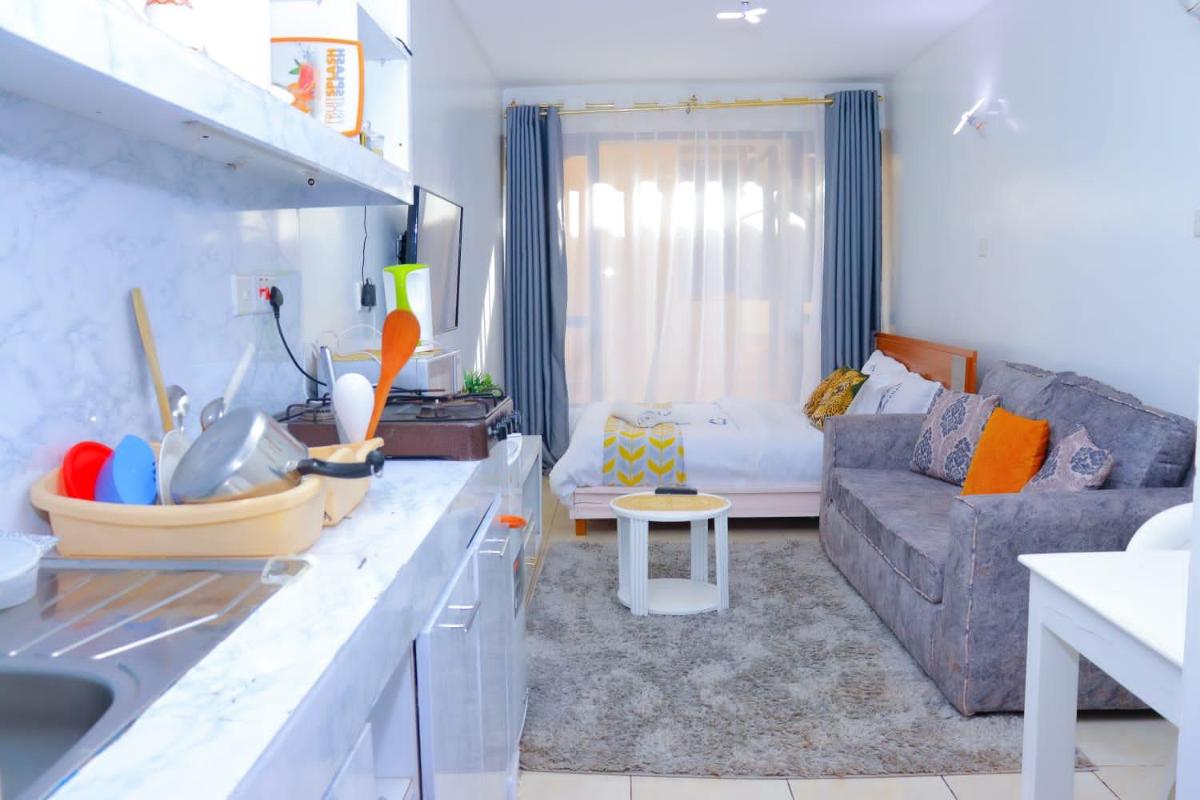 LaMeg Furnished Studio in Coral Bells Apartment - Housity