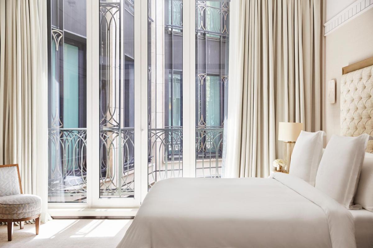 Cama o camas de una habitación en Four Seasons Hotel Madrid