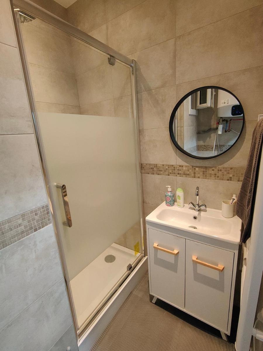 Les Lofts De Provins: Apt 5 - Housity