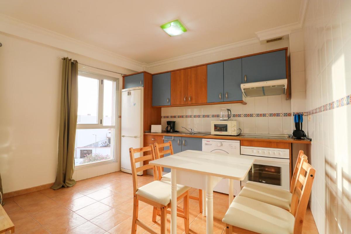 Sardina attic flat pool&solarium - Housity
