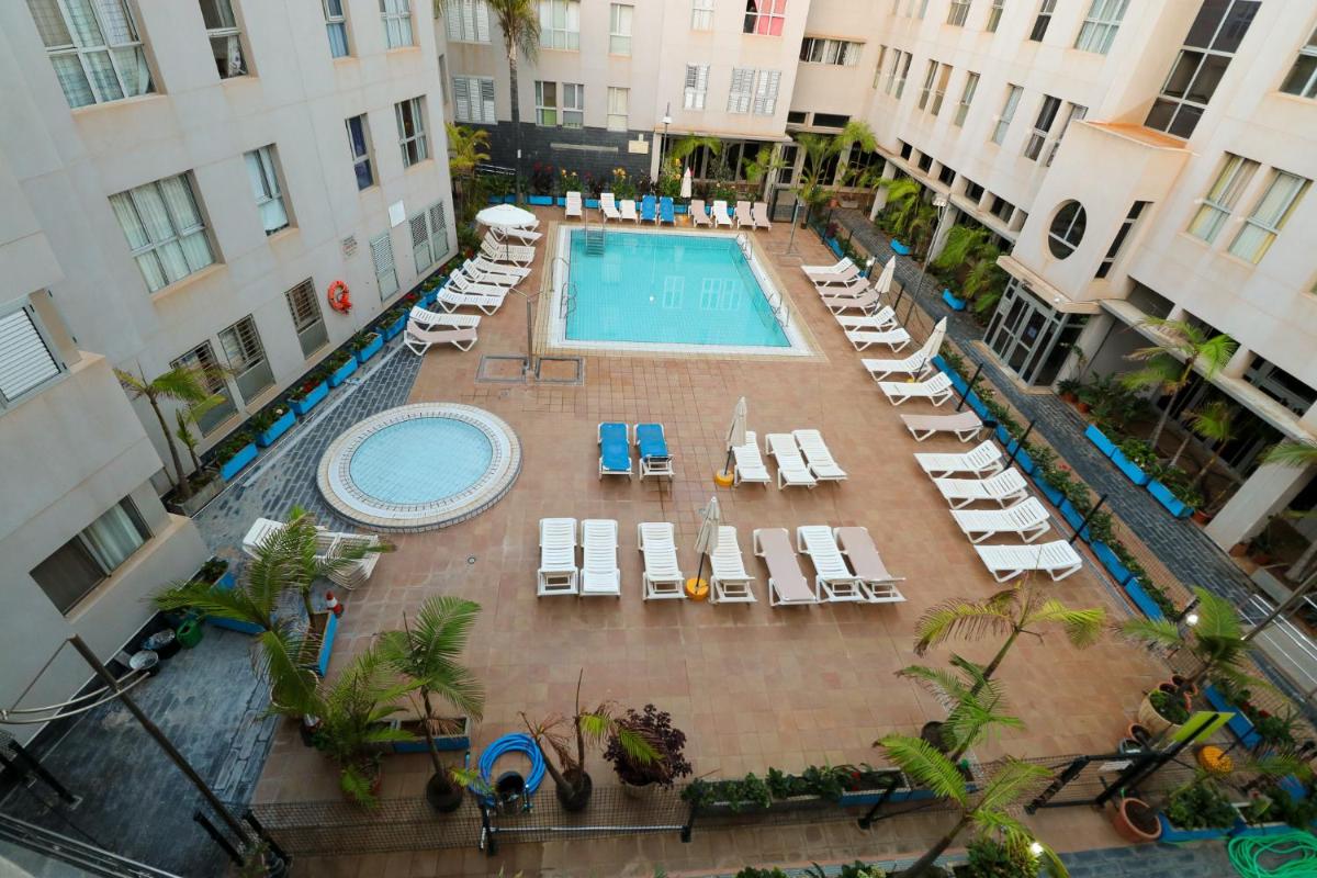 Sardina attic flat pool&solarium - Housity
