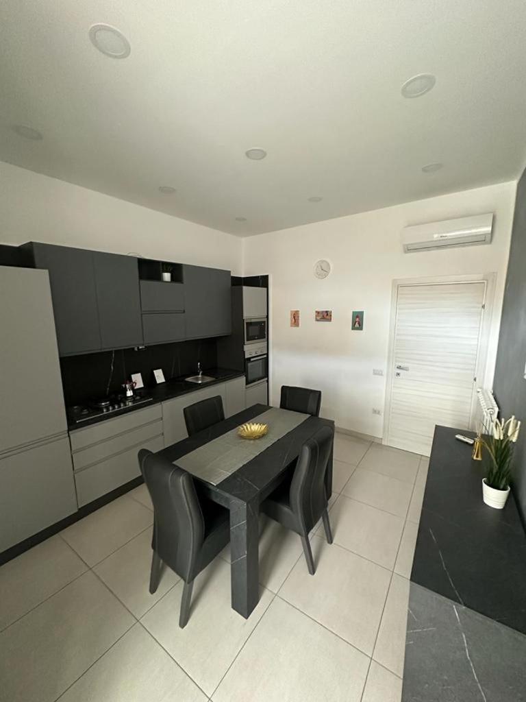 Gli Angeli - Housity