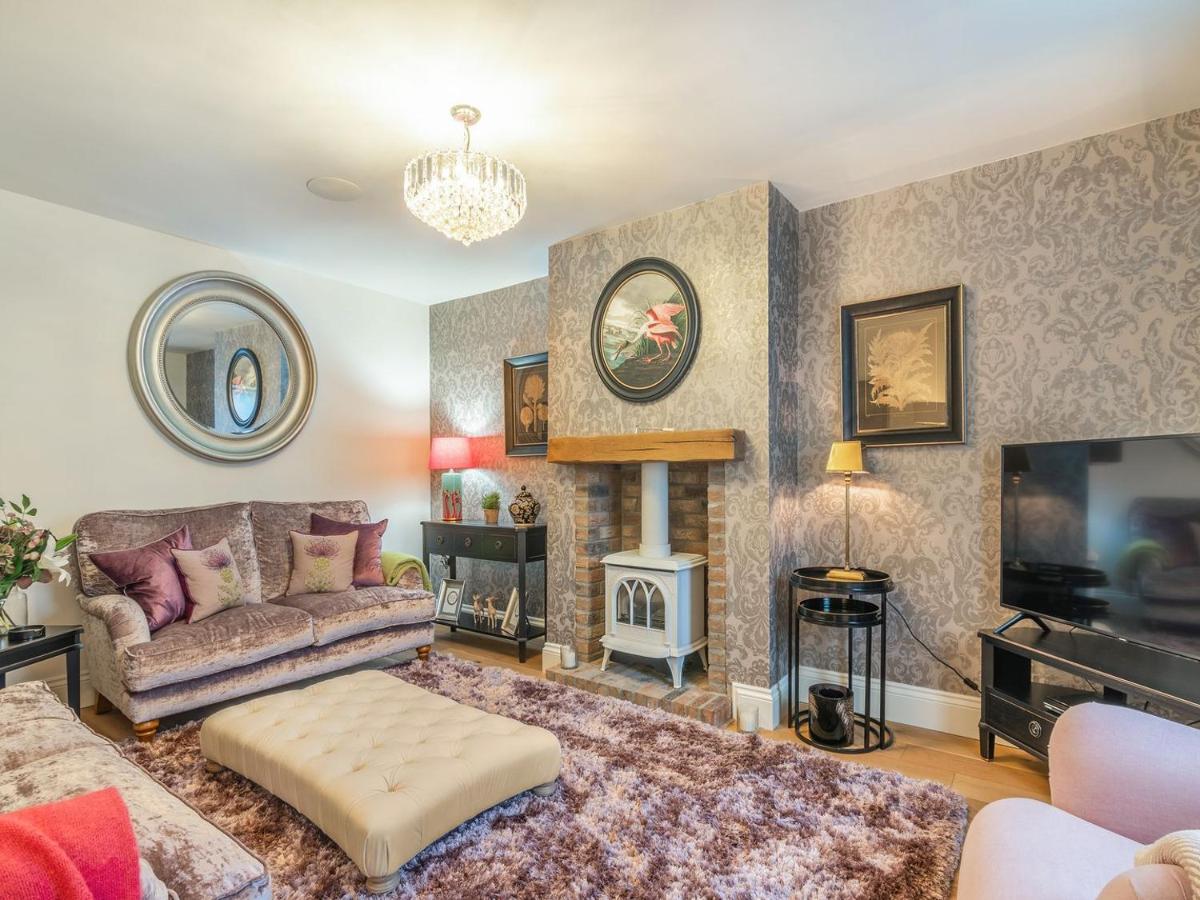 Orchard House - Housity