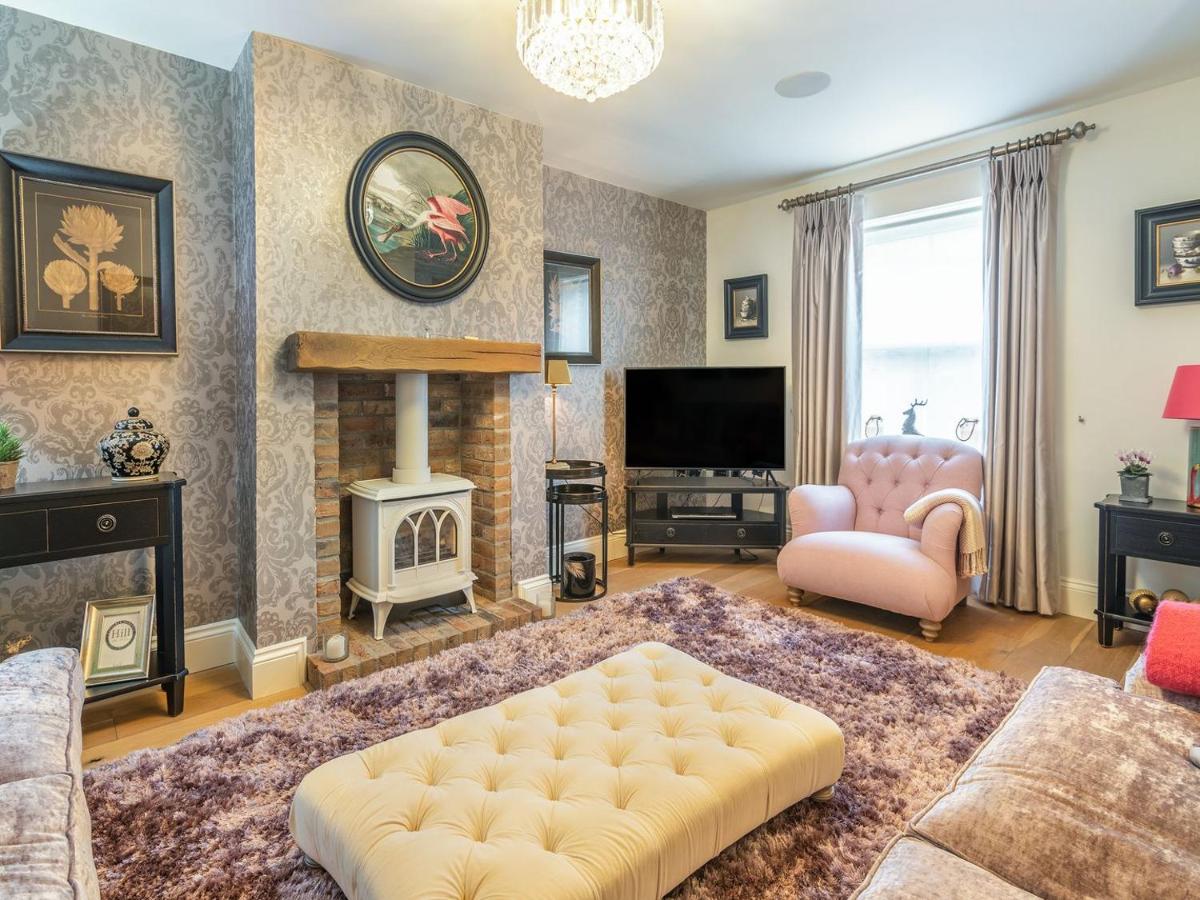 Orchard House - Housity